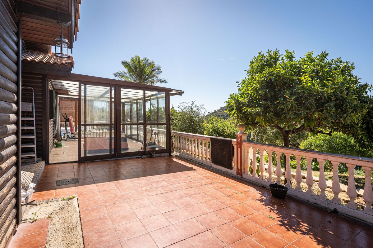 Finca - Cortijo te koop in Estepona | 3 slaapkamers H4303936