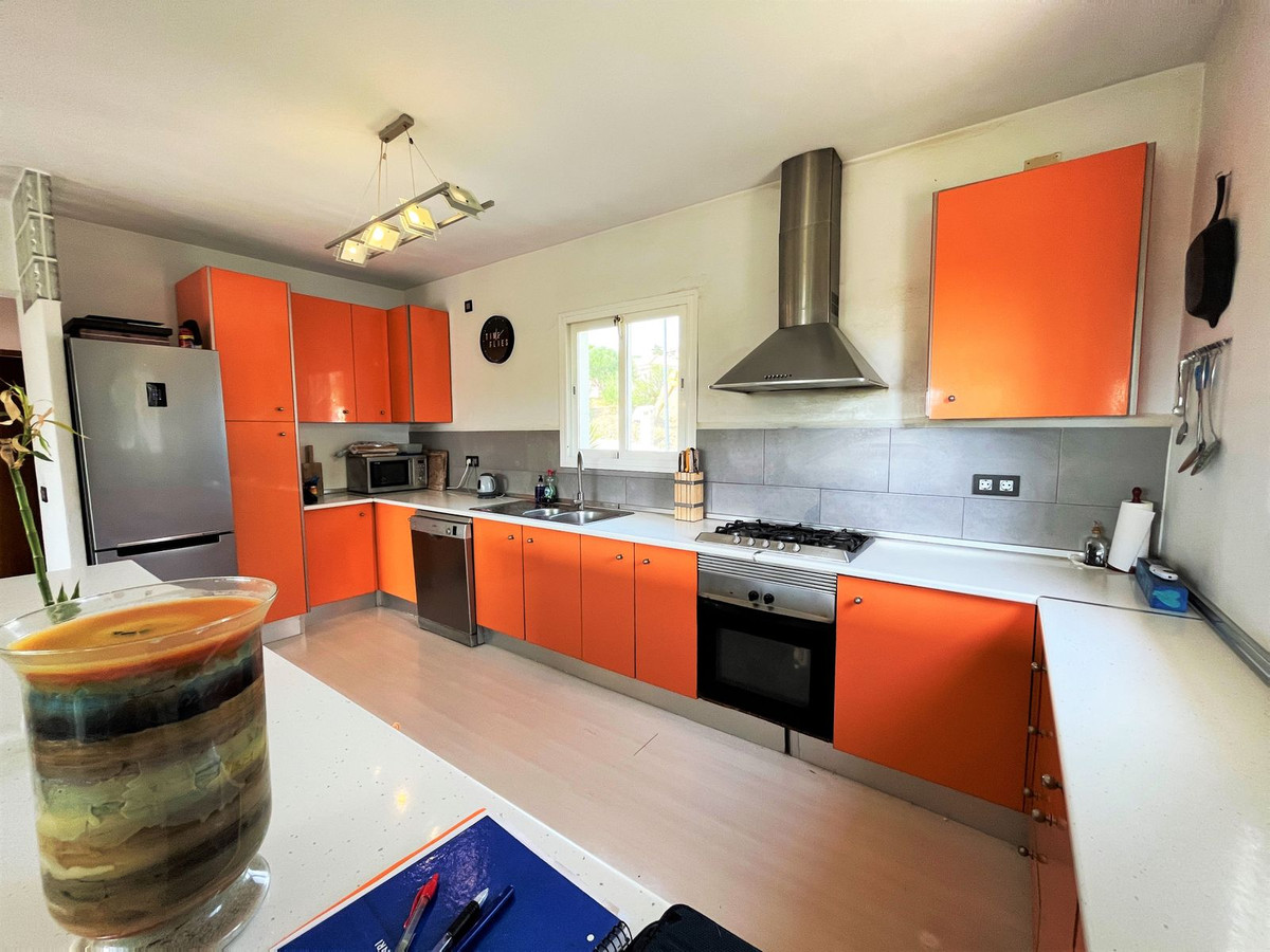 Huis te koop in Estepona | 3 slaapkamers H4415791
