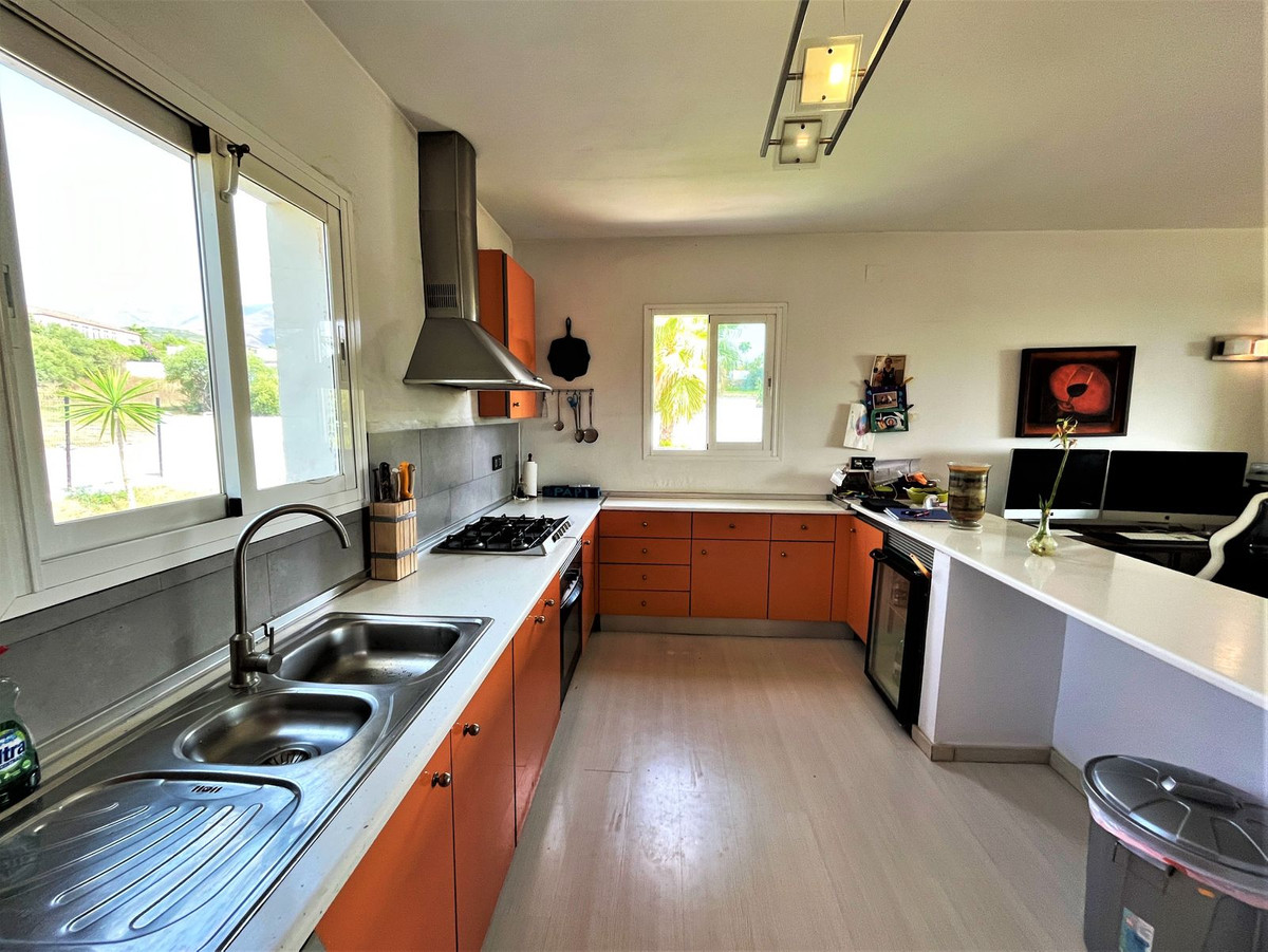 Huis te koop in Estepona | 3 slaapkamers H4415791
