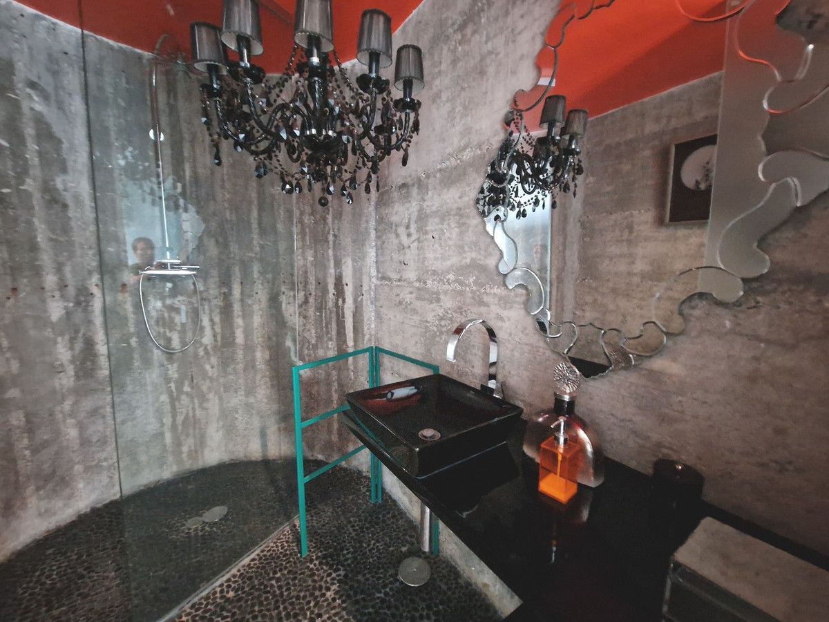 Property main view 60