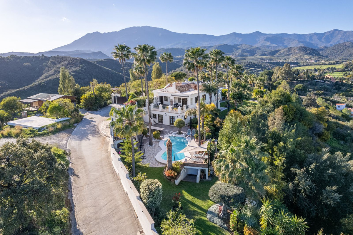 Huis te koop in Estepona | 6 slaapkamers H4675324