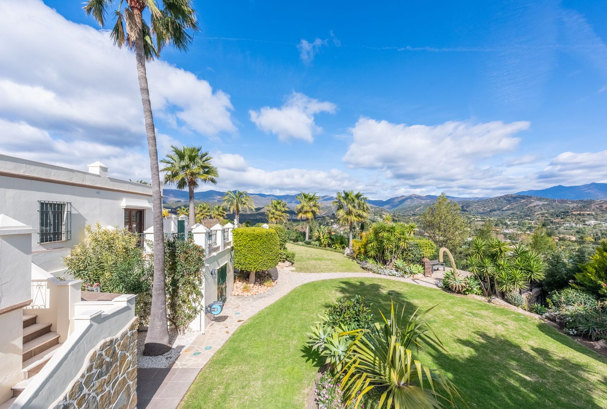 Huis te koop in Estepona | 6 slaapkamers H4675324