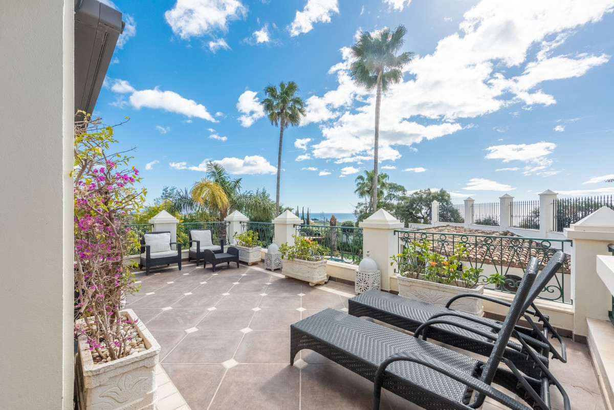 Huis te koop in Estepona | 6 slaapkamers H4675324