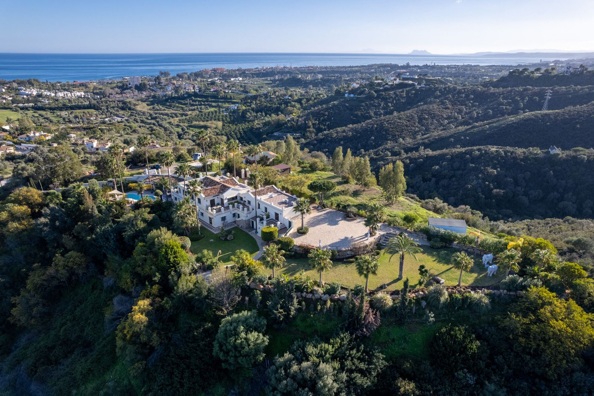 Huis te koop in Estepona | 6 slaapkamers H4675324