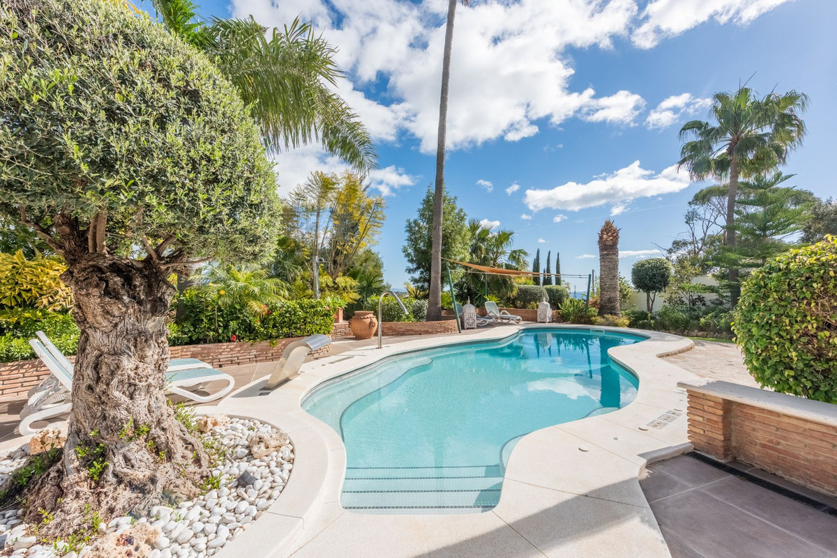 Huis te koop in Estepona | 6 slaapkamers H4675324