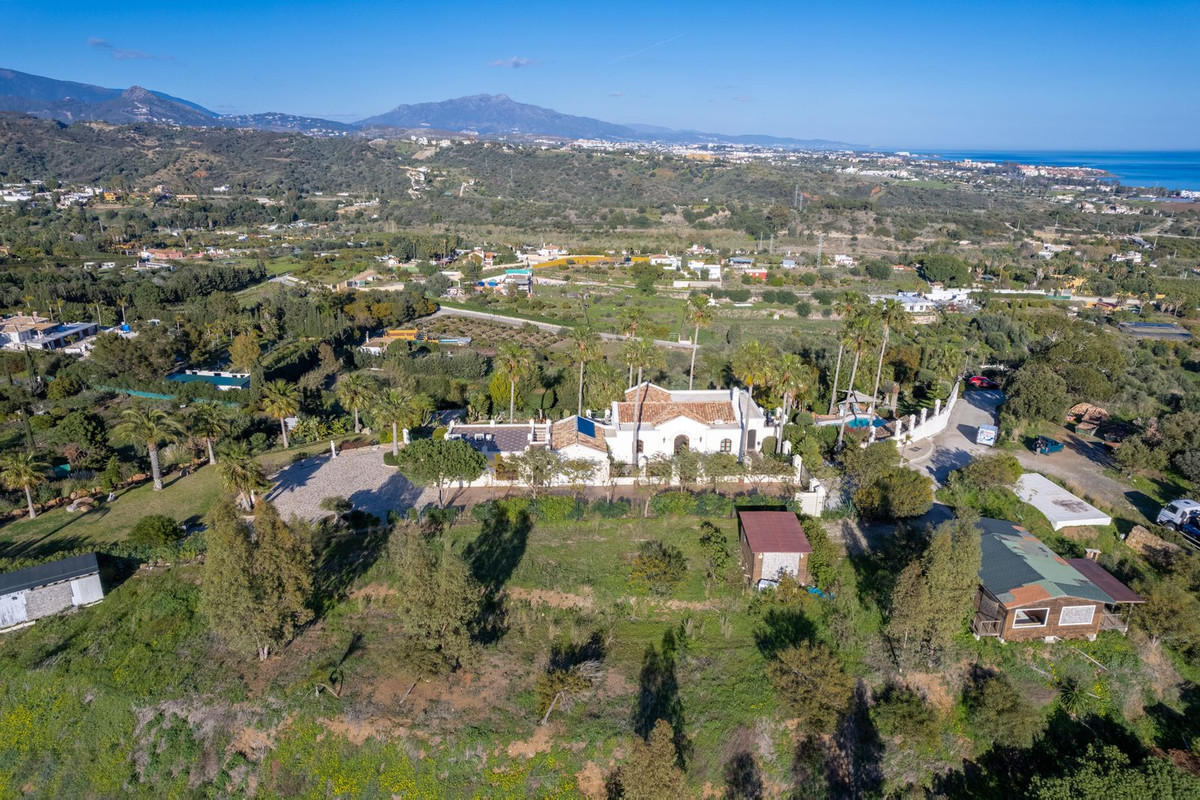Huis te koop in Estepona | 6 slaapkamers H4675324