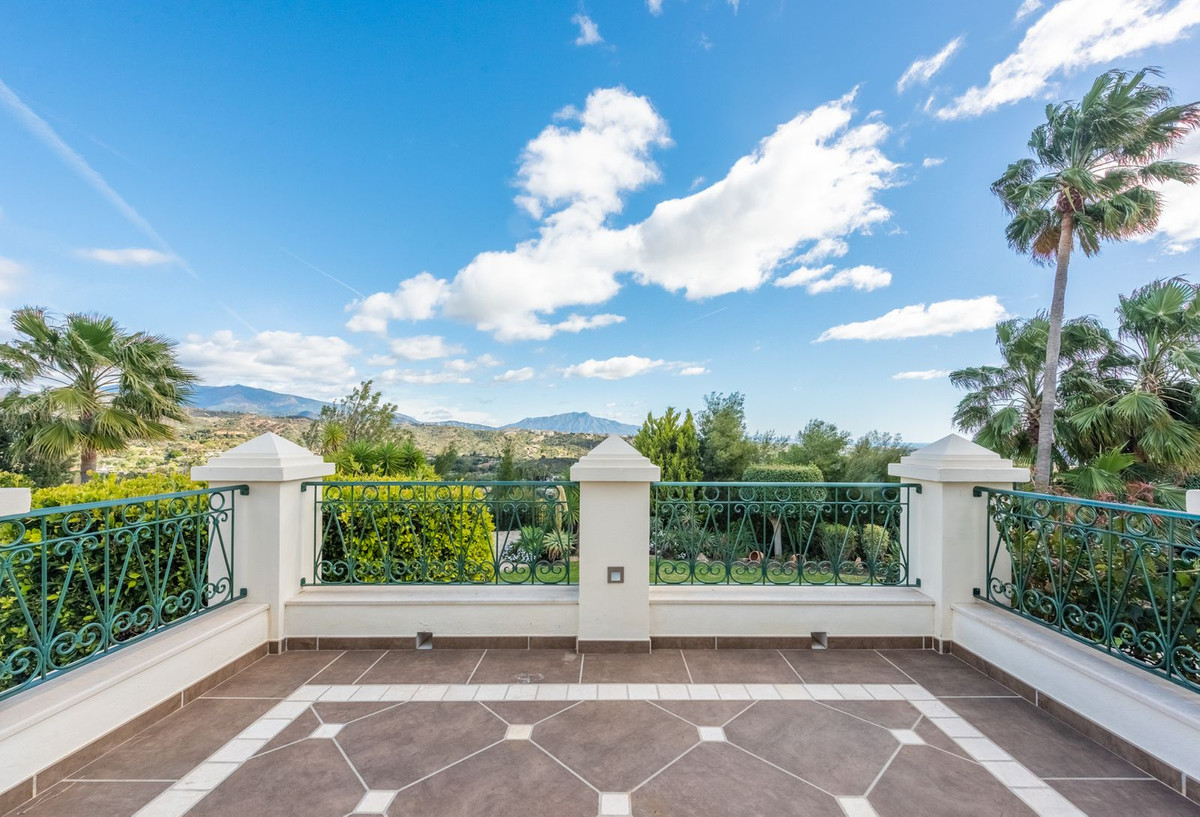 Huis te koop in Estepona | 6 slaapkamers H4675324
