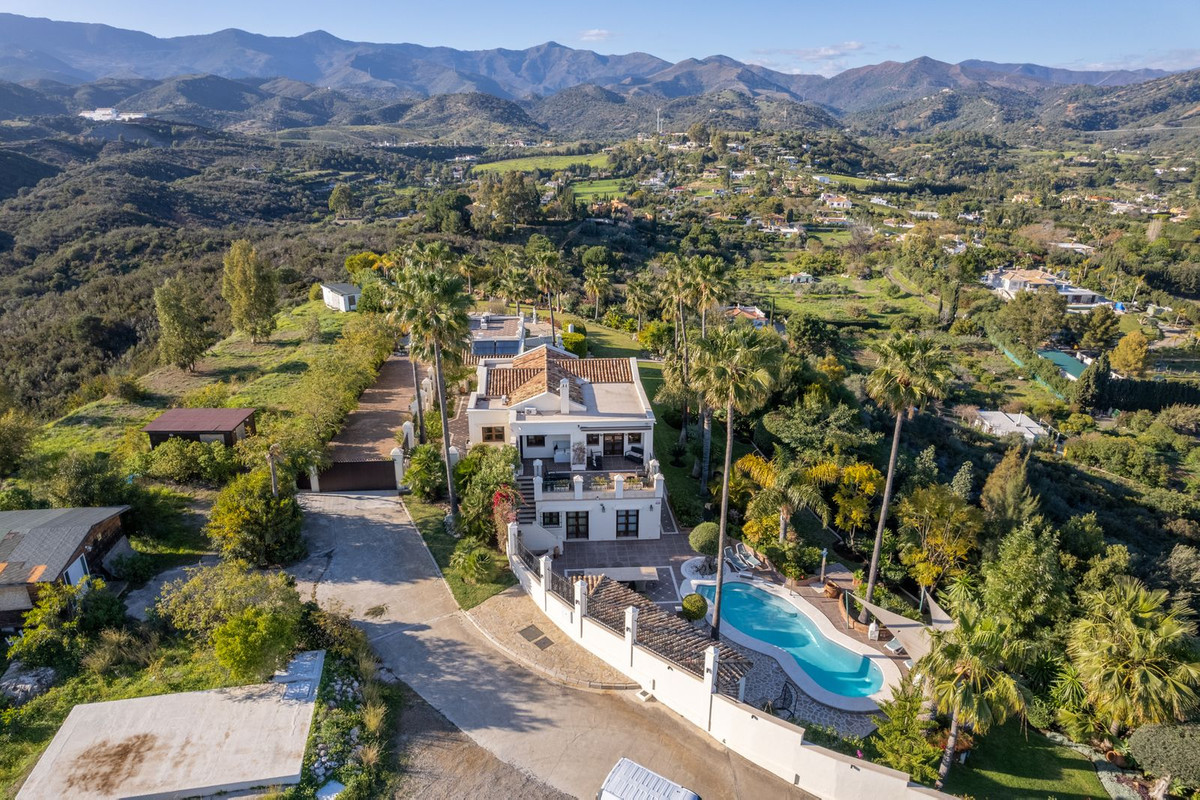 Huis te koop in Estepona | 6 slaapkamers H4675324