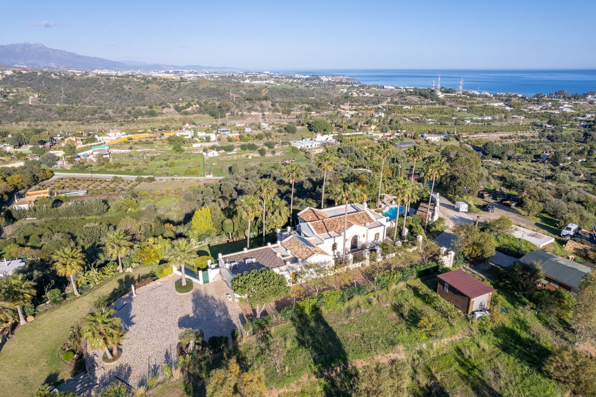 Huis te koop in Estepona | 6 slaapkamers H4675324