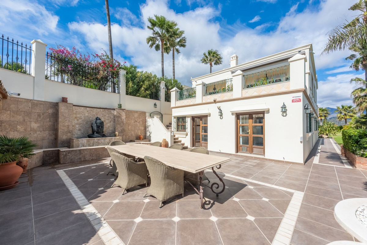 Huis te koop in Estepona | 6 slaapkamers H4675324