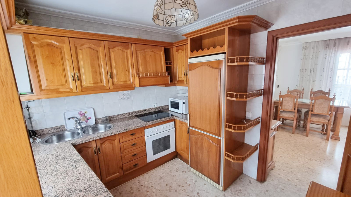 Huis te koop in Estepona | 5 slaapkamers H4693228