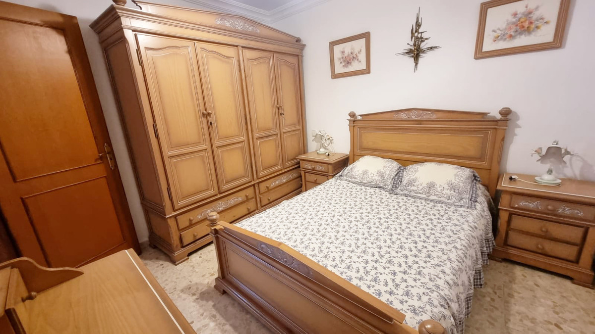 Huis te koop in Estepona | 5 slaapkamers H4693228