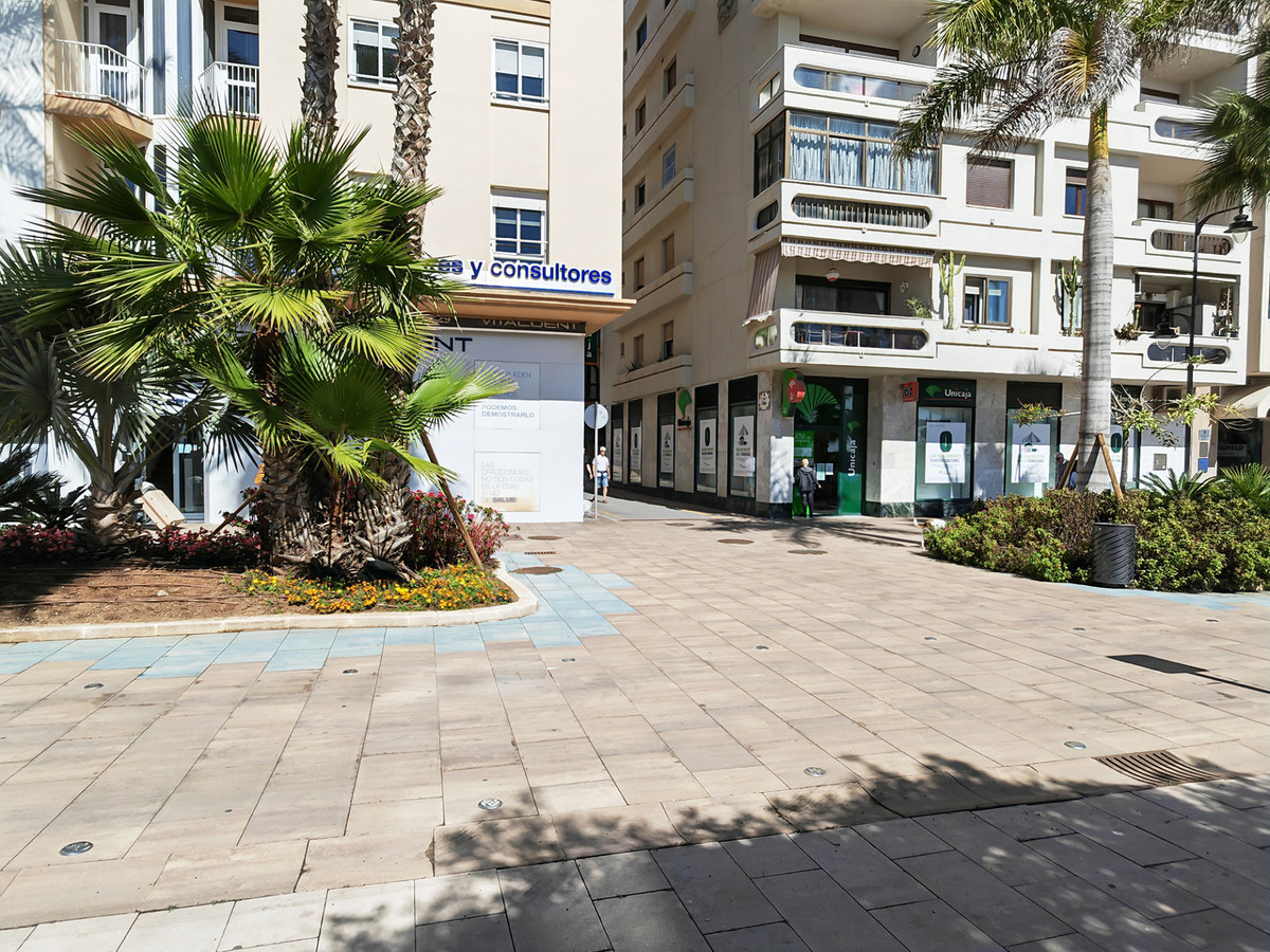 Huis te koop in Estepona | 5 slaapkamers H4693228