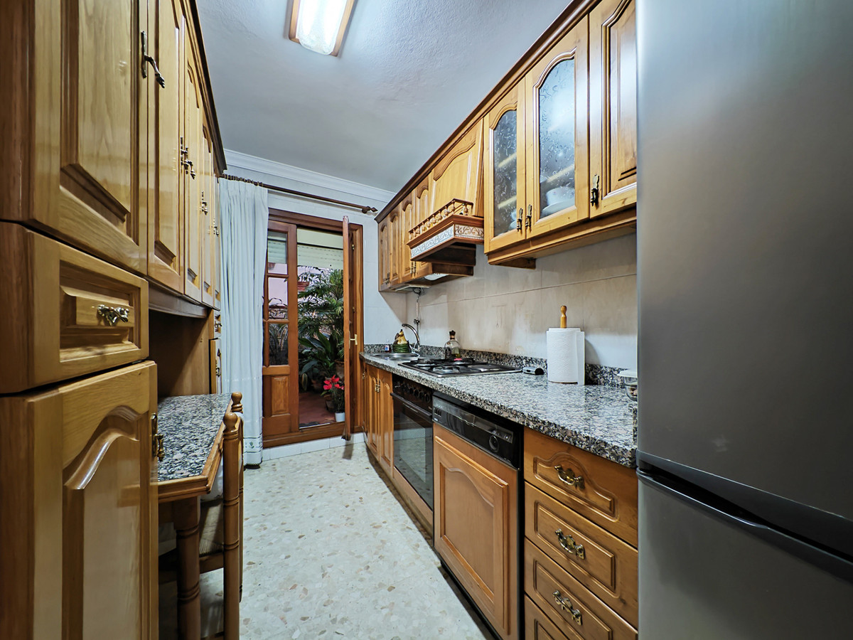 Huis te koop in Estepona | 5 slaapkamers H4693228