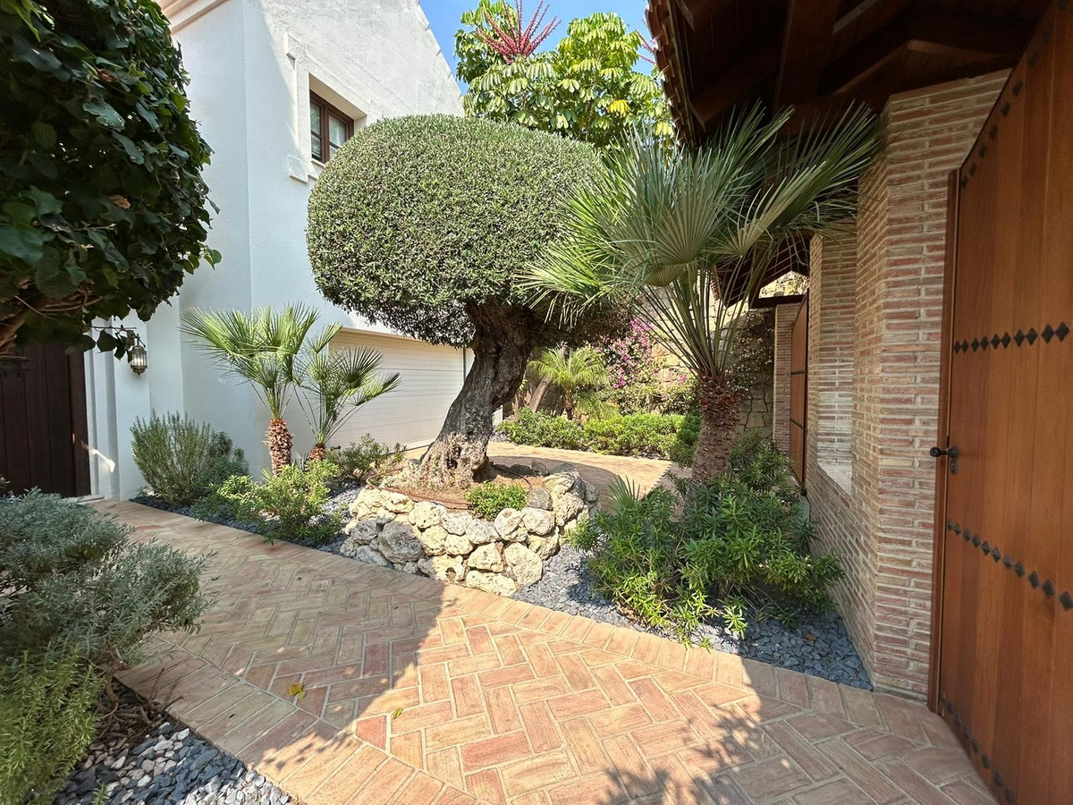 Property main view 60