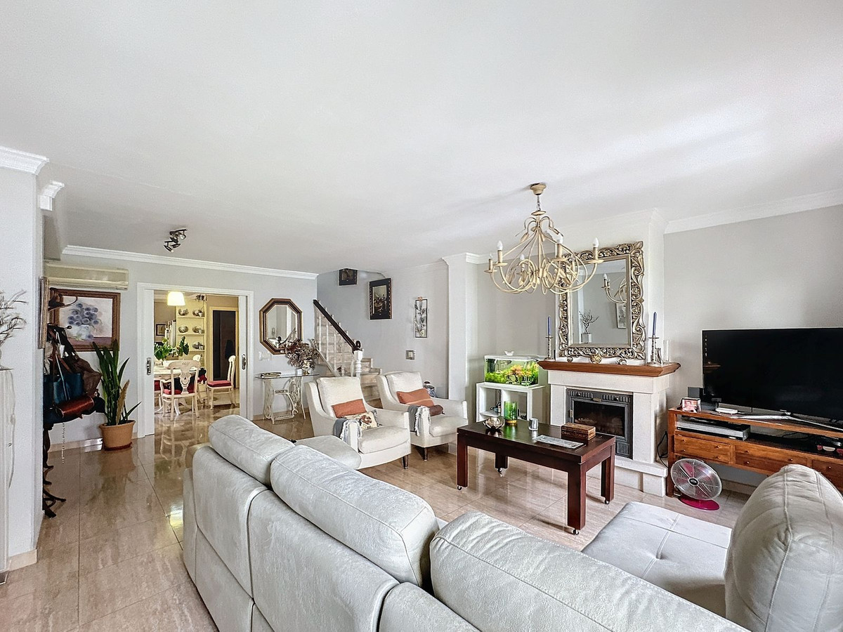Huis te koop in Estepona | 5 slaapkamers H4841119