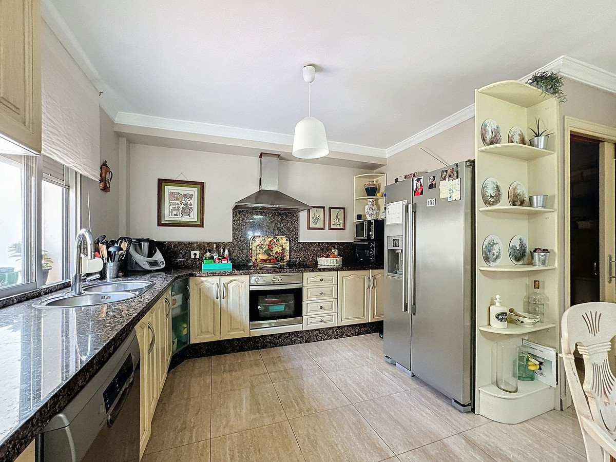 Huis te koop in Estepona | 5 slaapkamers H4841119