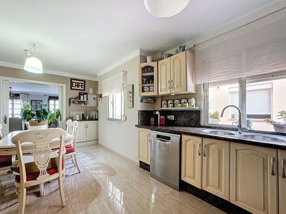Huis te koop in Estepona | 5 slaapkamers H4841119