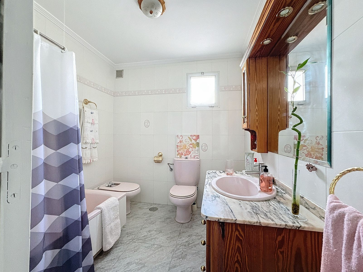 Huis te koop in Estepona | 5 slaapkamers H4841119