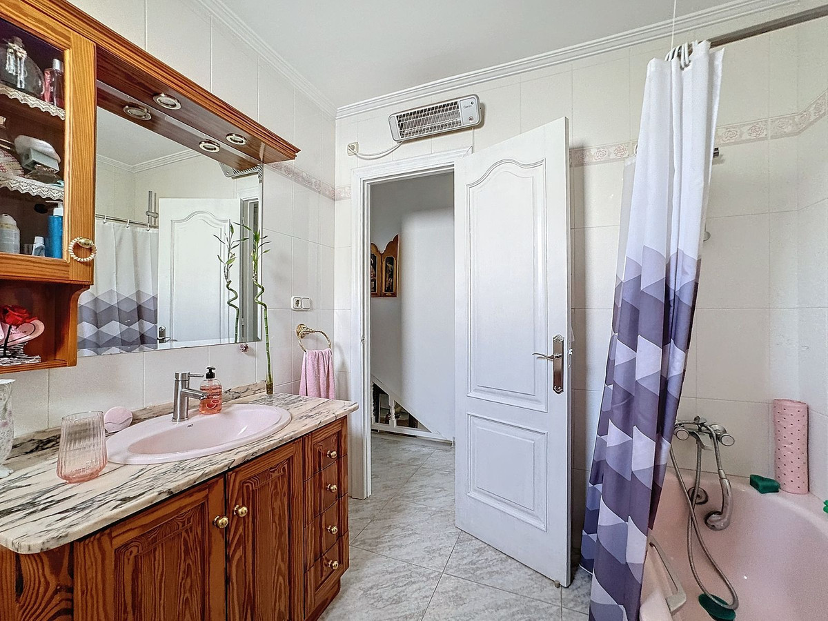 Huis te koop in Estepona | 5 slaapkamers H4841119