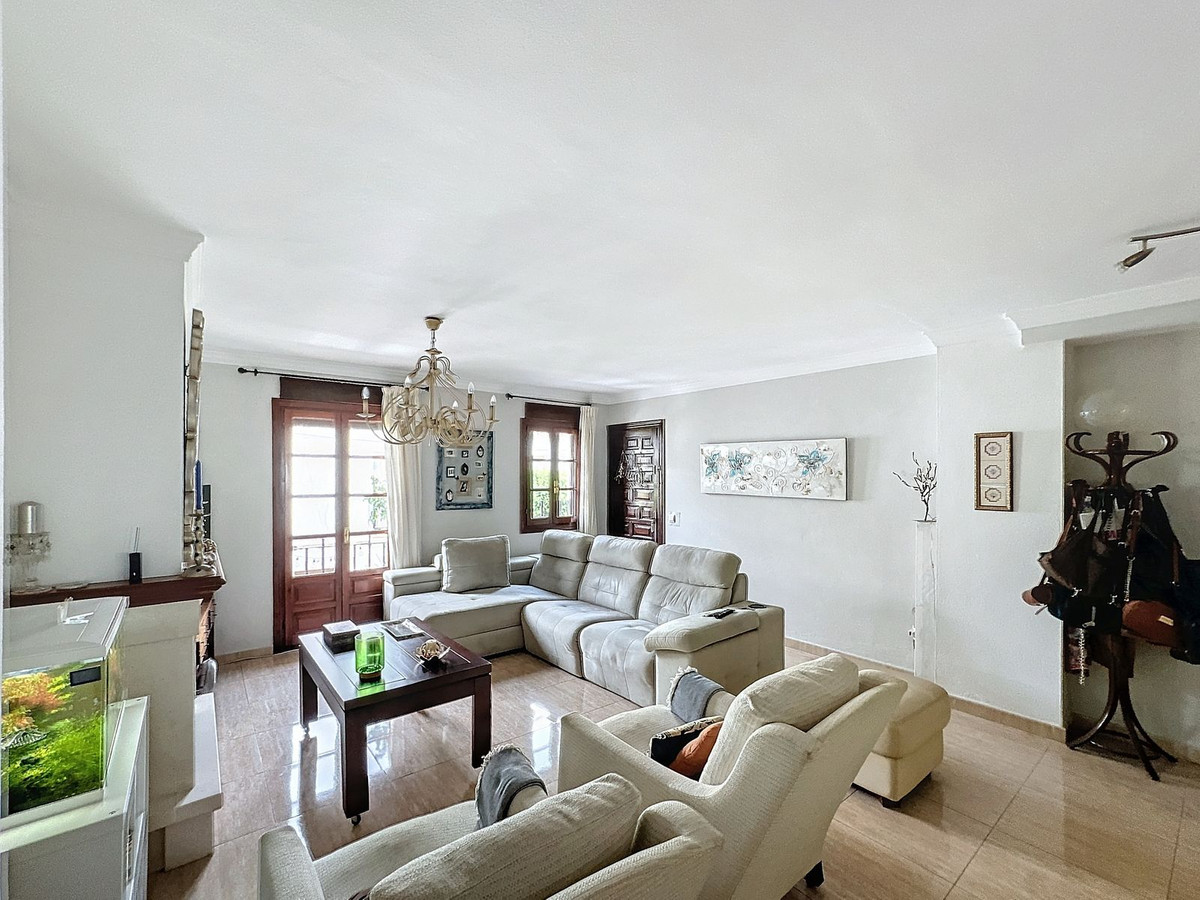 Huis te koop in Estepona | 5 slaapkamers H4841119