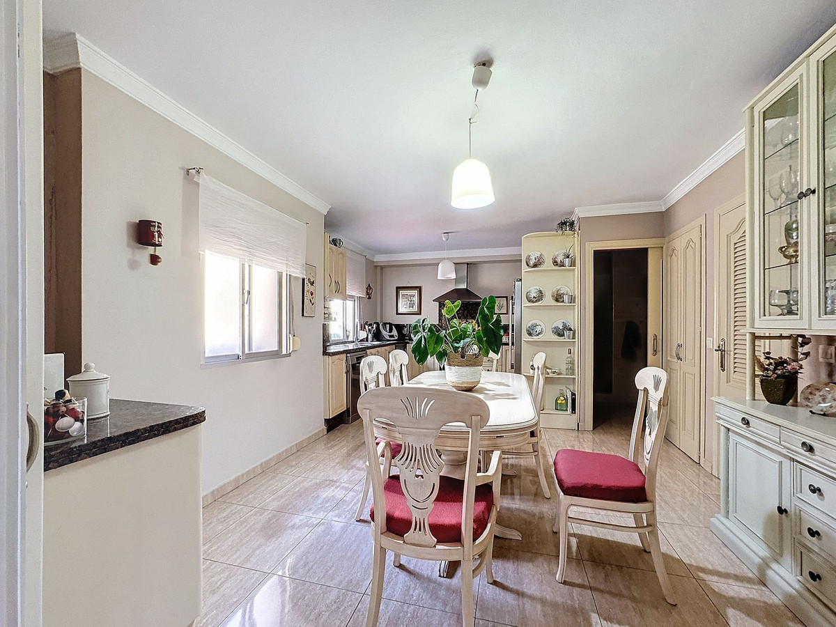 Huis te koop in Estepona | 5 slaapkamers H4841119