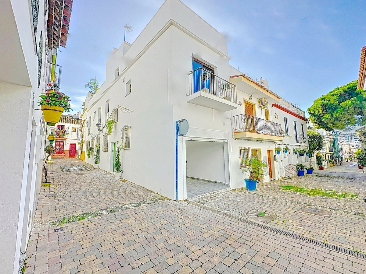 Huis te koop in Estepona | 3 slaapkamers H4887925