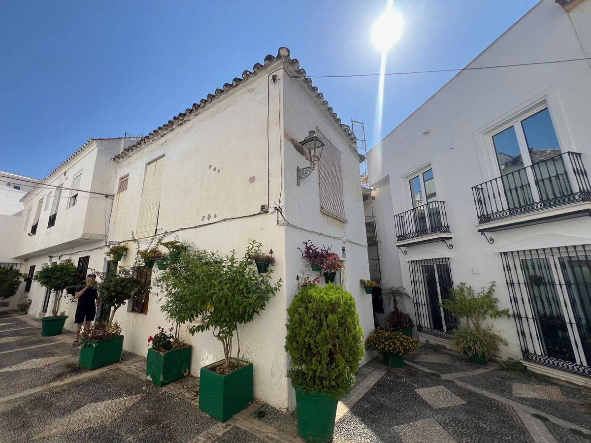 Huis te koop in Estepona | 4 slaapkamers H4898170
