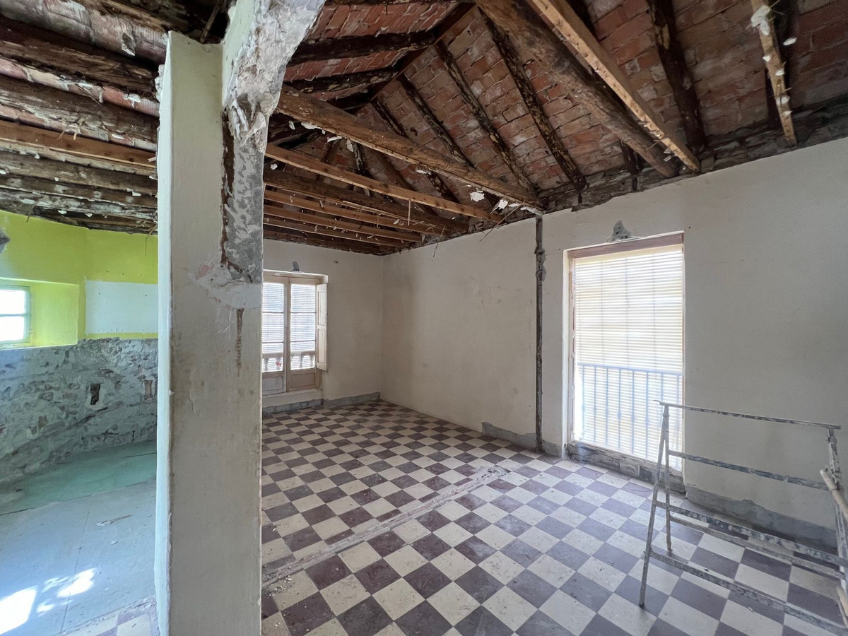 Huis te koop in Estepona | 4 slaapkamers H4898170