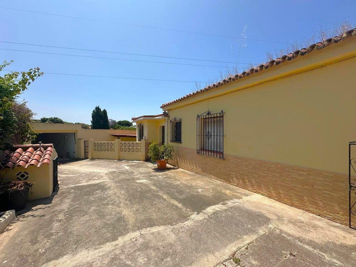 Finca - Cortijo te koop in Estepona | 4 slaapkamers H4918561