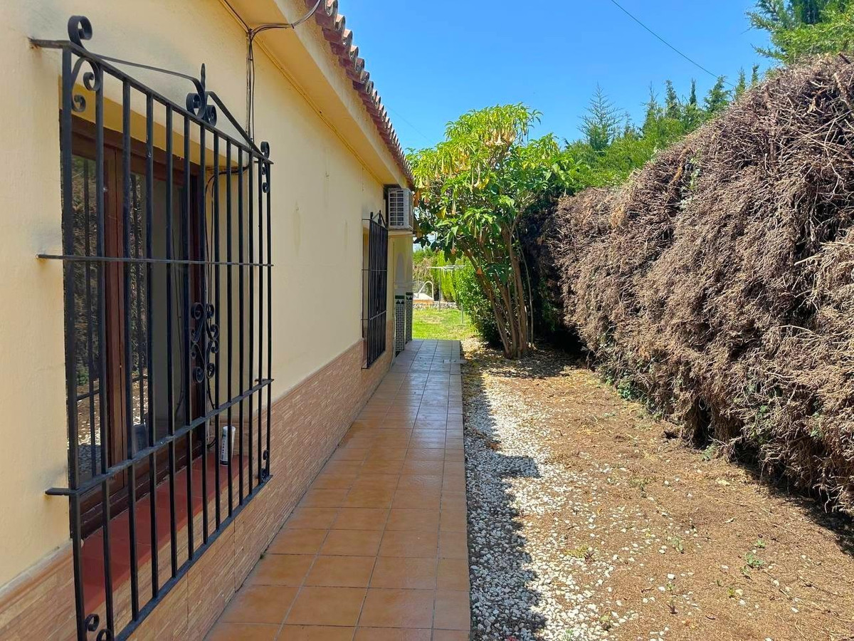 Finca - Cortijo te koop in Estepona | 4 slaapkamers H4918561