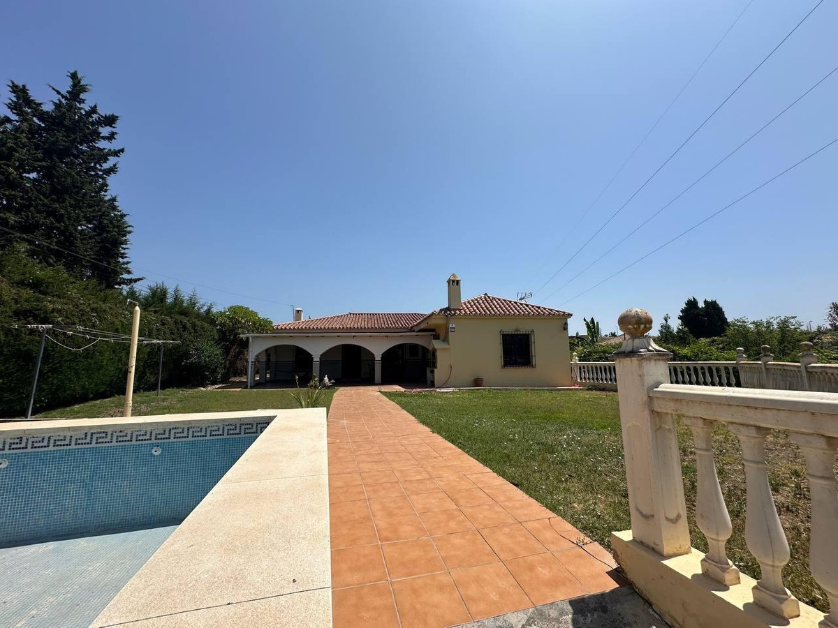 Finca - Cortijo te koop in Estepona | 4 slaapkamers H4918561