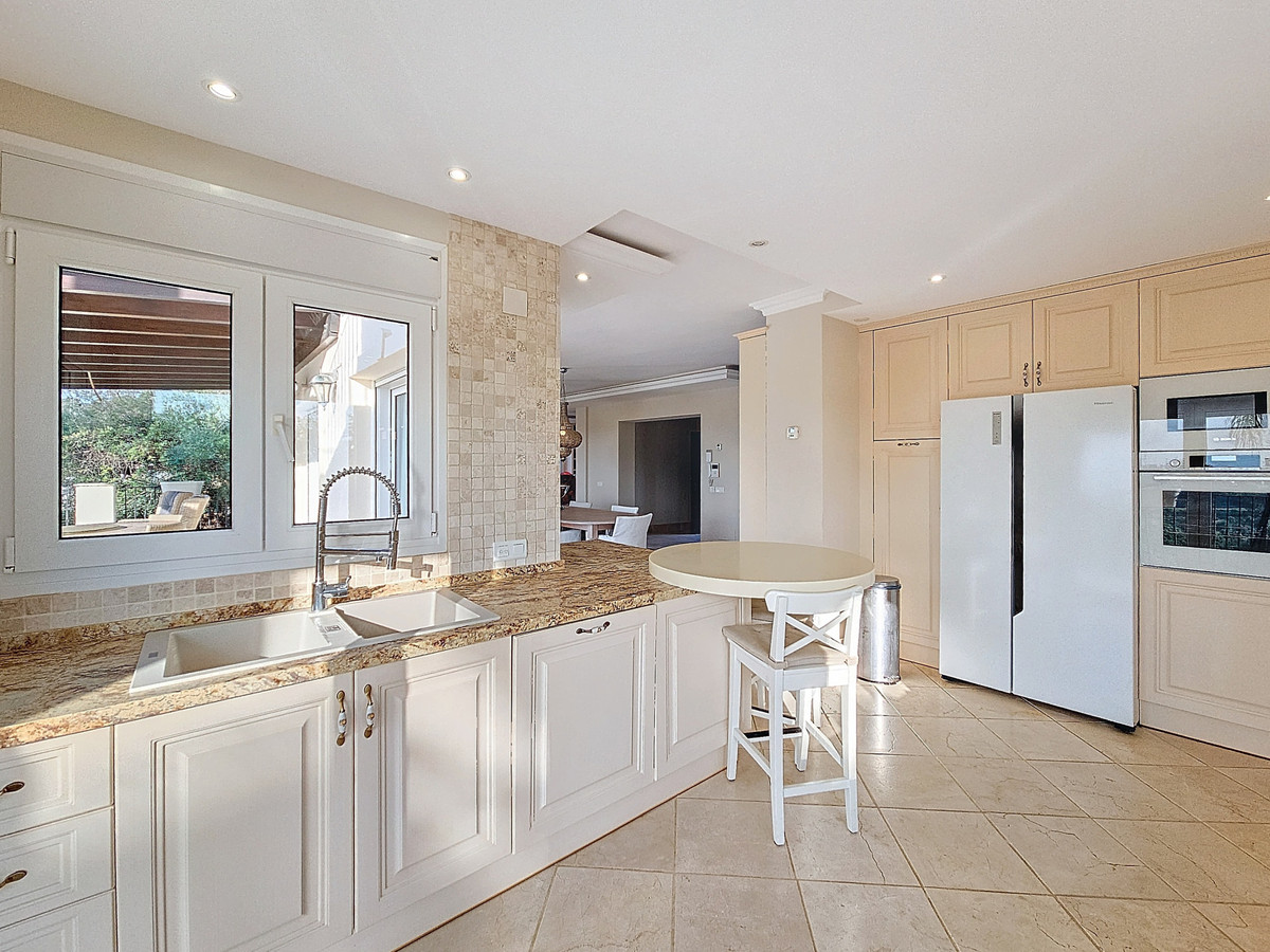 Huis te koop in Estepona | 4 slaapkamers H4929202