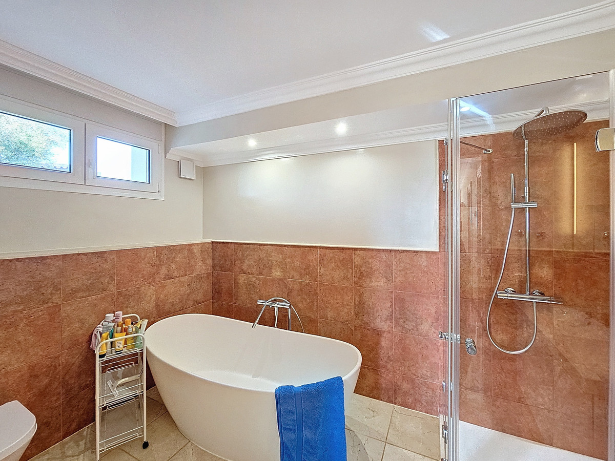 Huis te koop in Estepona | 4 slaapkamers H4929202