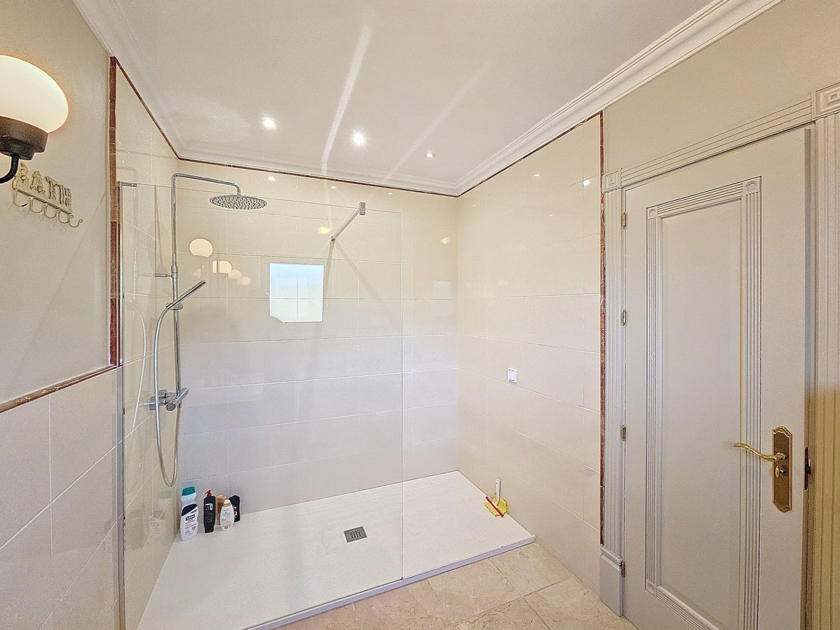 Huis te koop in Estepona | 4 slaapkamers H4929202