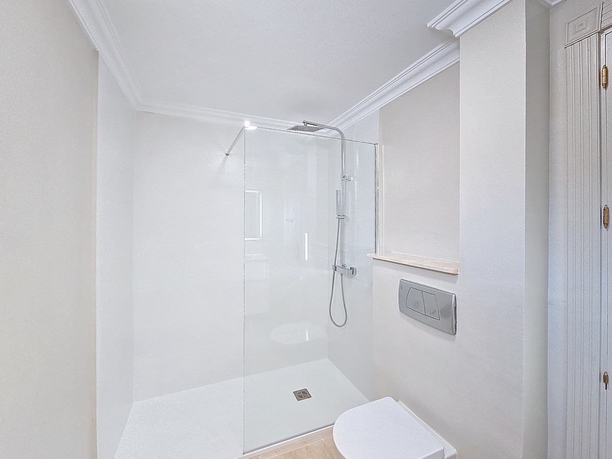 Huis te koop in Estepona | 4 slaapkamers H4929202