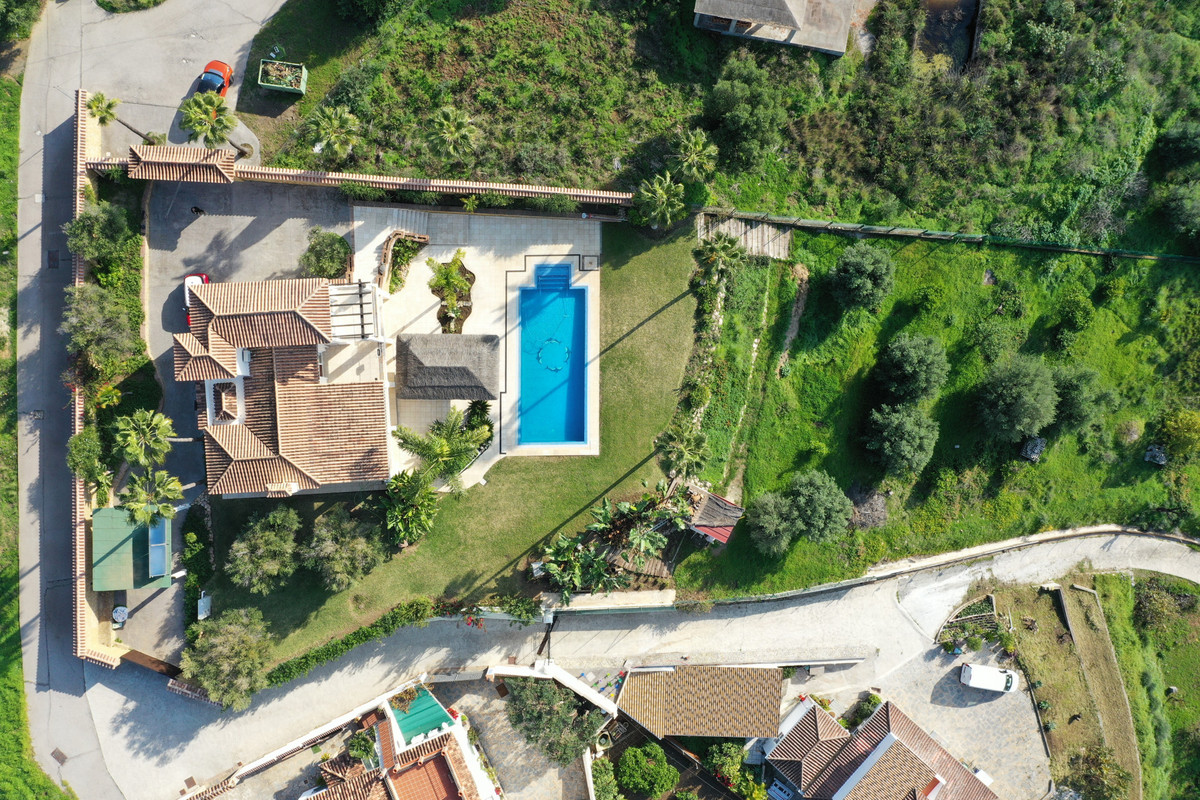 Huis te koop in Estepona | 4 slaapkamers H4929202