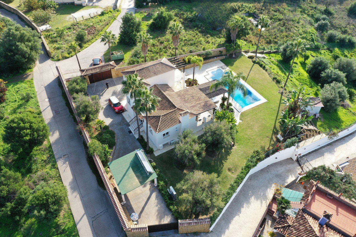 Huis te koop in Estepona | 4 slaapkamers H4929202