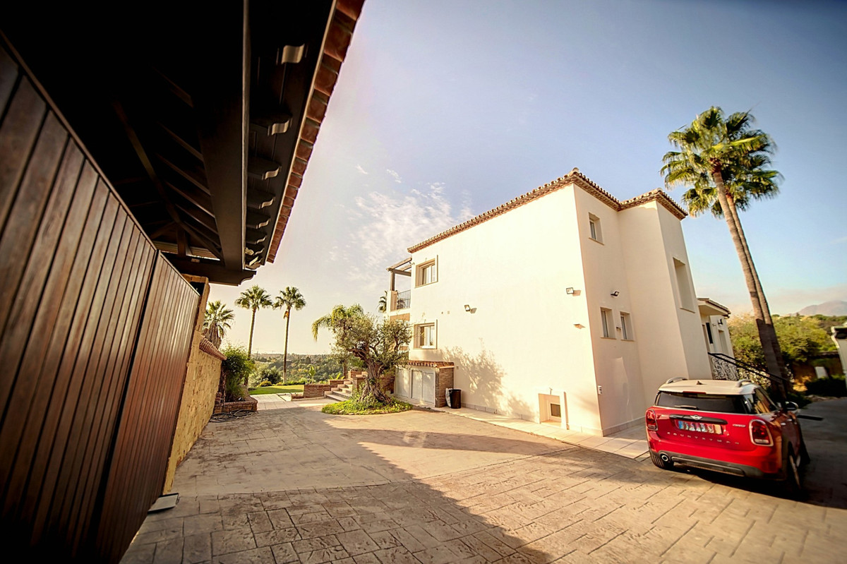Huis te koop in Estepona | 4 slaapkamers H4929202