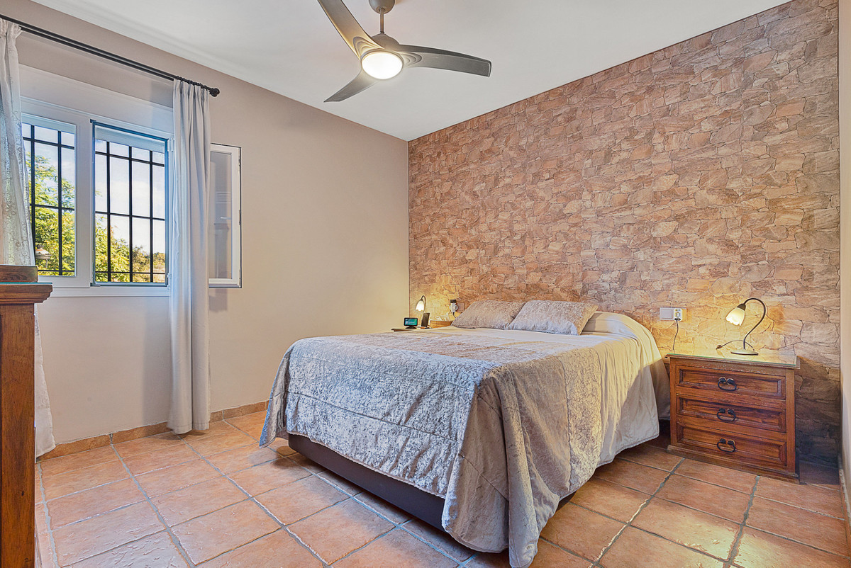Huis te koop in Estepona | 4 slaapkamers H4940854