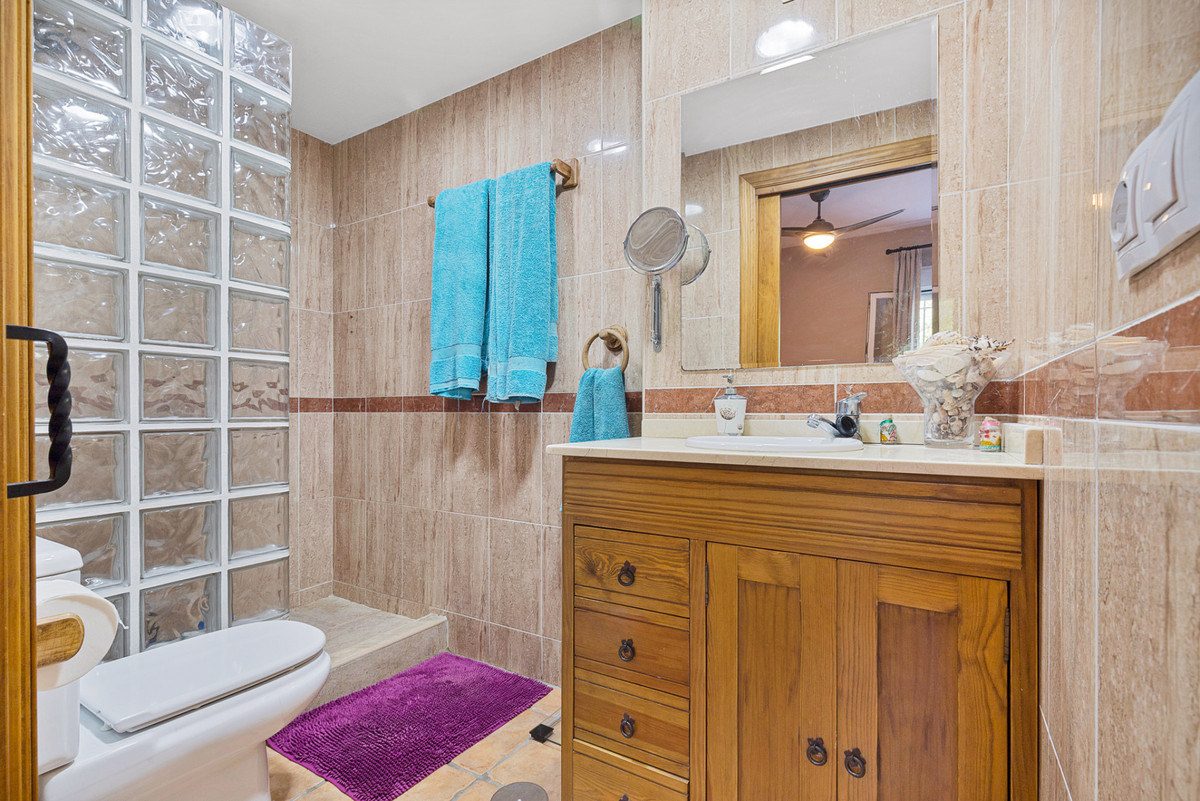 Huis te koop in Estepona | 4 slaapkamers H4940854