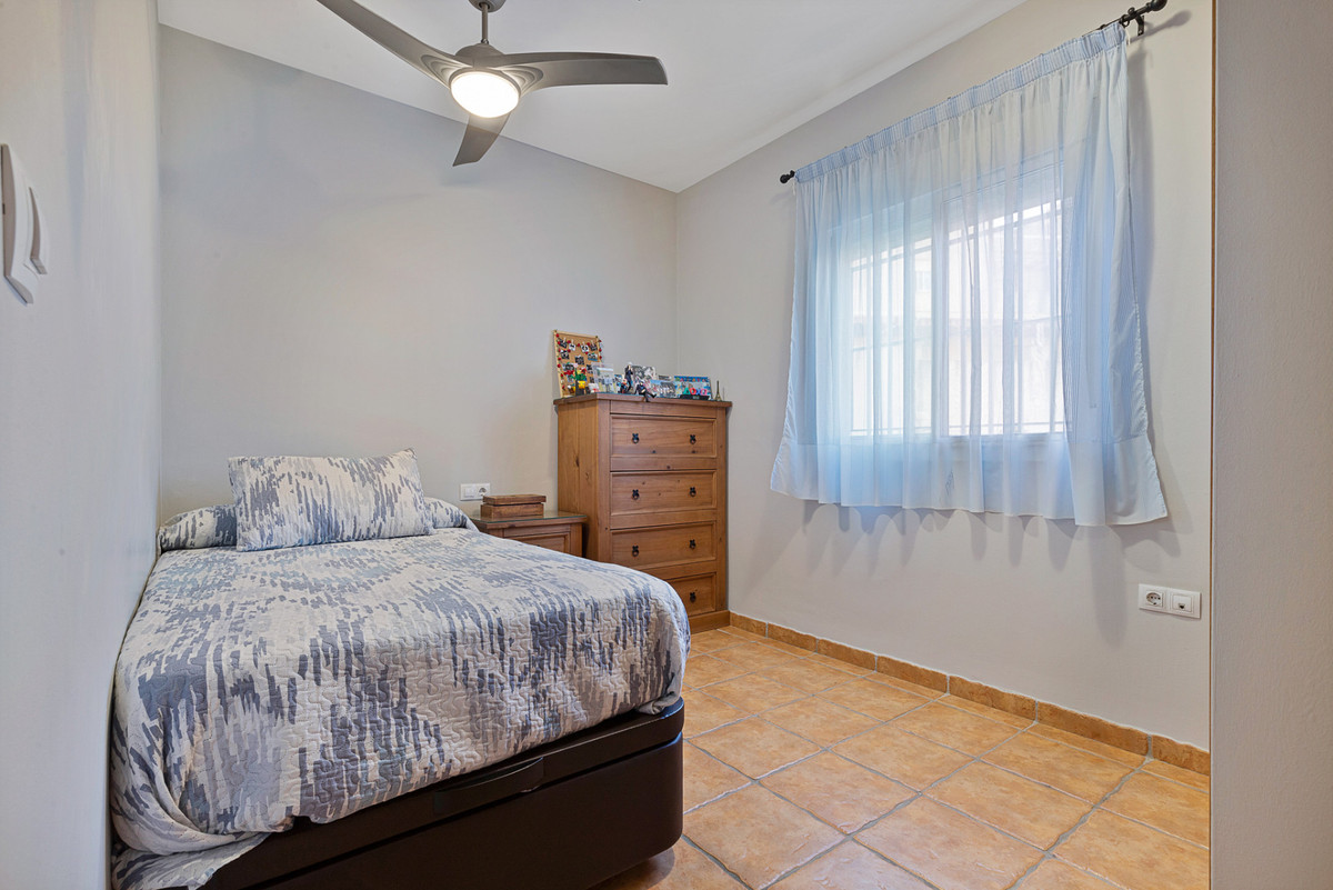 Huis te koop in Estepona | 4 slaapkamers H4940854