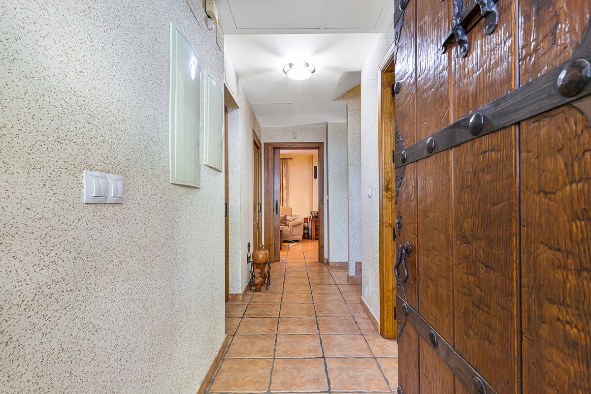Huis te koop in Estepona | 4 slaapkamers H4940854