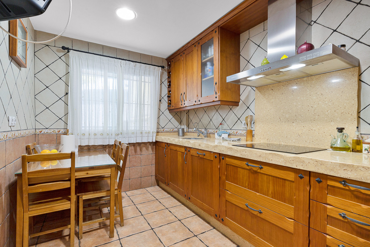 Huis te koop in Estepona | 4 slaapkamers H4940854