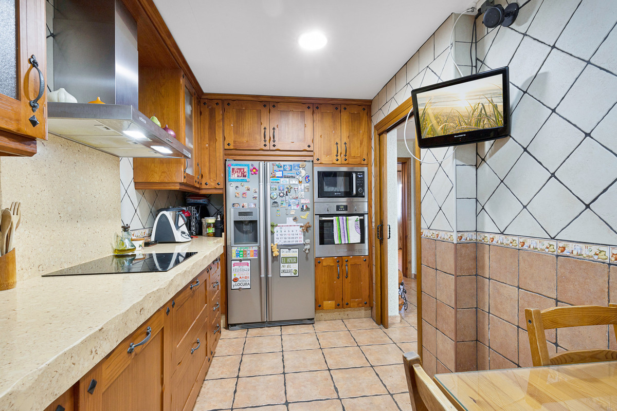 Huis te koop in Estepona | 4 slaapkamers H4940854