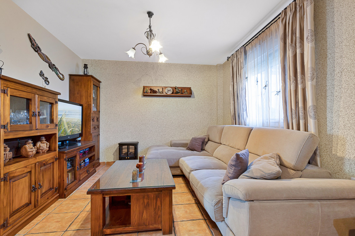 Huis te koop in Estepona | 4 slaapkamers H4940854