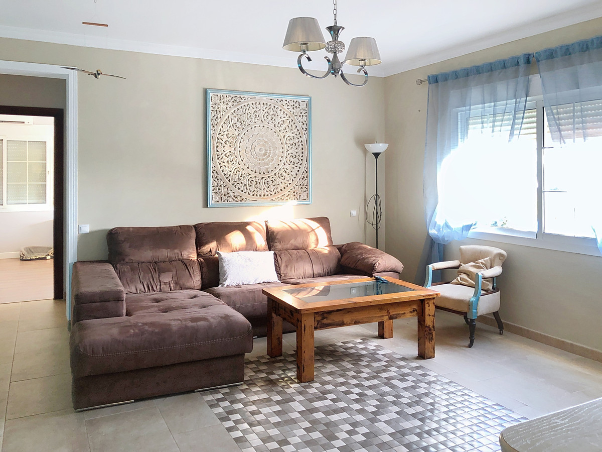 Huis te koop in Estepona | 6 slaapkamers H4964443