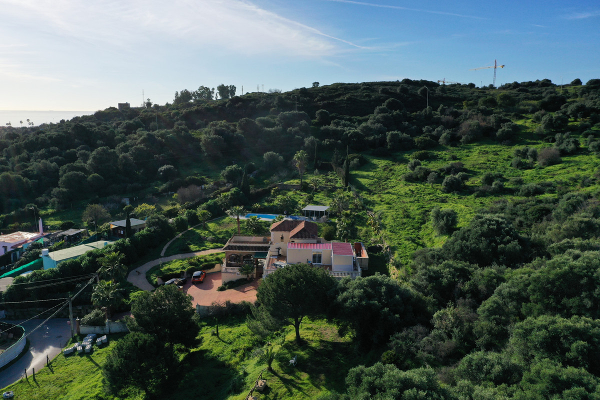 Huis te koop in Estepona | 6 slaapkamers H4964443