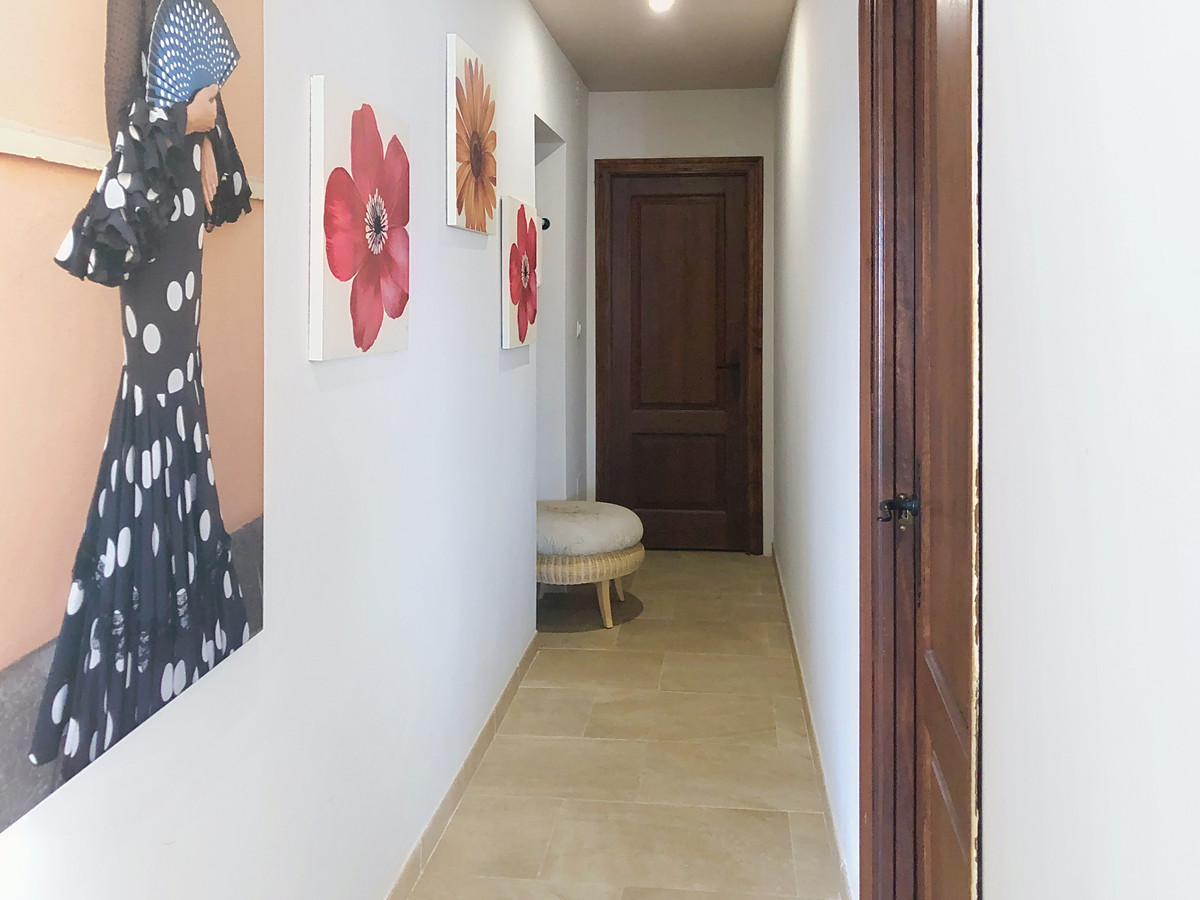Huis te koop in Estepona | 6 slaapkamers H4964443
