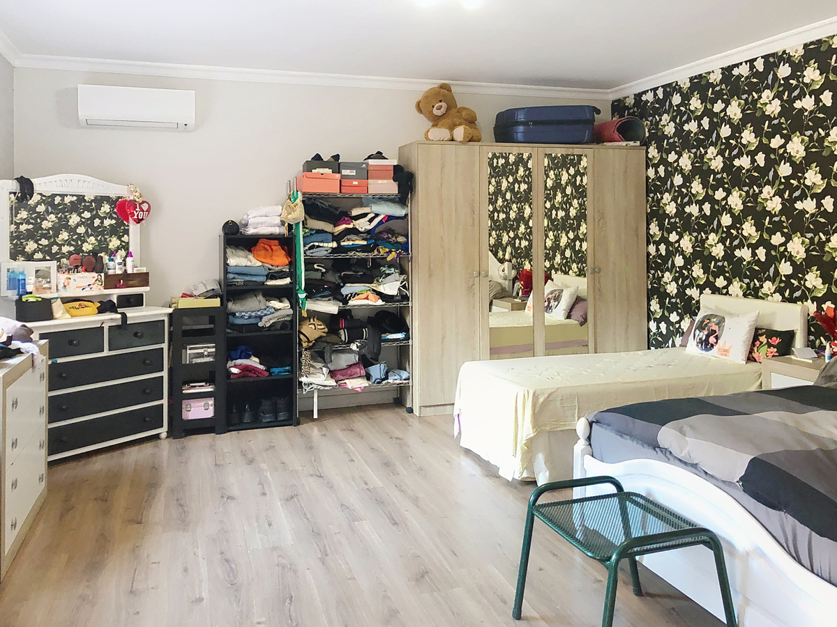 Huis te koop in Estepona | 6 slaapkamers H4964443